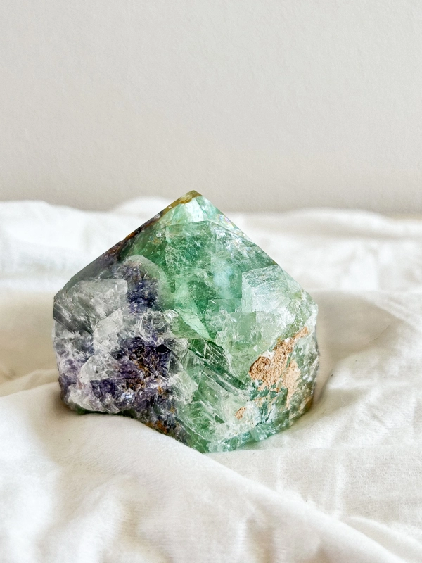 punta grezza in Fluorite Arcobaleno